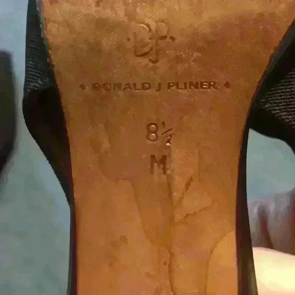 Donald J Pliner Women's Larq Heel 2 Pair Bundle - Picture 8 of 8